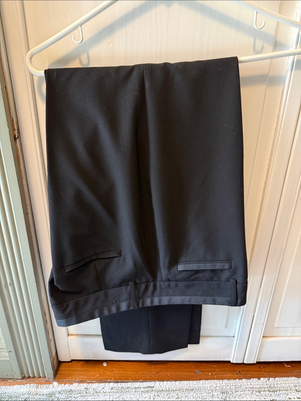 Larry Levine Black Cropped Dress Pants